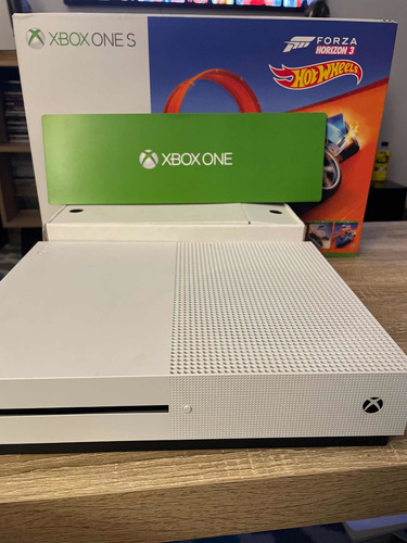 Xbox One S - 500gb