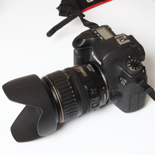  Canon Eos 6d Dslr Con Objetivo Ef 28-135mm F/3.5-5.6 Is Usm