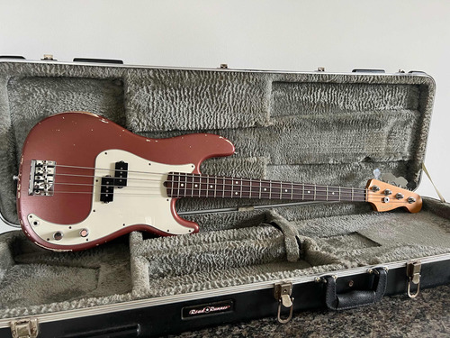 Fender Precision American Standard 2008 Pink Relic Case