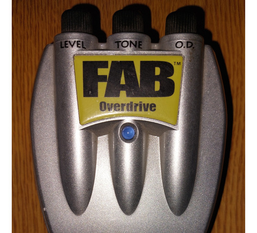 Pedal Distortion Fab D-4 Para Guitarra O Bajo