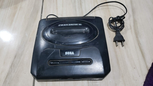 Mega Drive 3 Só O Console Sem Liga Mas Com Tela Preta Ta Com Defeito