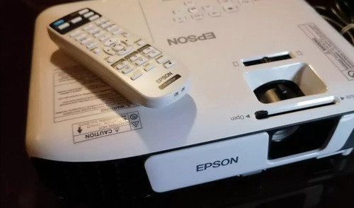 Proyector Epson Powerlite S41+ Lúmen 3300 Maletín Poco Uso 