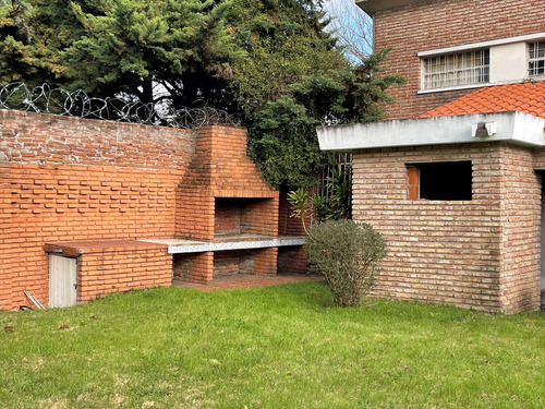 Venta Casa A Reciclar Carrasco 1814m2 Terreno - Imagen 3