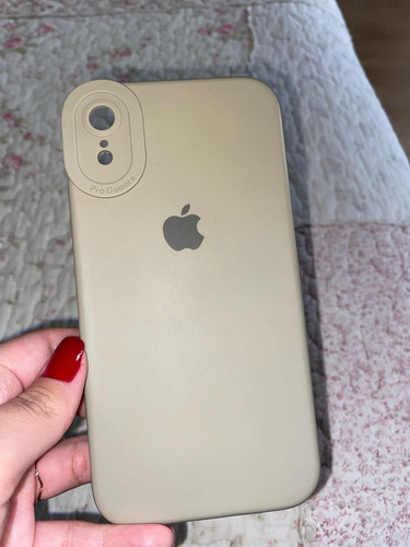 Capinha iPhone XR Bege