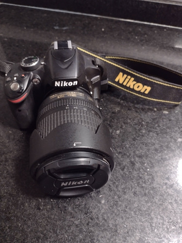 Cámara Nikon D3200+ Lente 18-105