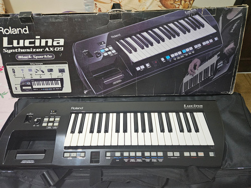 Teclado Keytar Roland Lucina Ax-9 