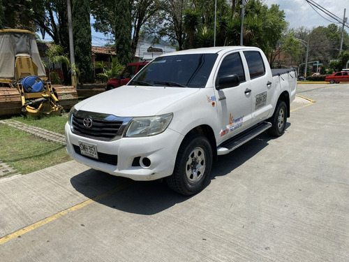 Toyota Hilux 2.5 Diesel 4x4 2014