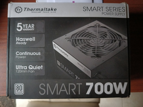 Thermaltake Smart Series 700w 80 Plus White