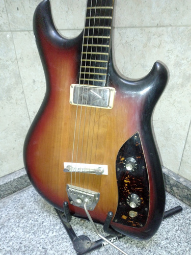 Guitarra Eléctrica Antigua Kuc