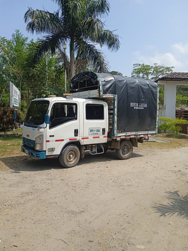 Chevrolet  Nhr Doble Cabina 