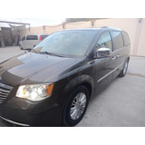 Chrysler Town & Country 2015 3.6 Limited Mt