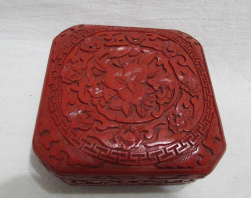 Exquisita Caja Laca China Cinnabar Motivo Floral En Relieve