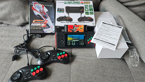 Mega Drive Portátil 16-bit Pocket Md Com 2 Jogos E 2 Controles. Columbus Circle Hdmi. Aceita Cartuchos.