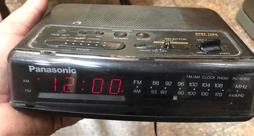 Radio Relogio Panasonic 5066 Usado Com Defeito Leia Abaixo