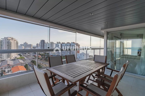 Venta Apartamento Tres Dormitorios Playa Mansa Punta Del Este Edificio Art Boulevard - Imagen 4