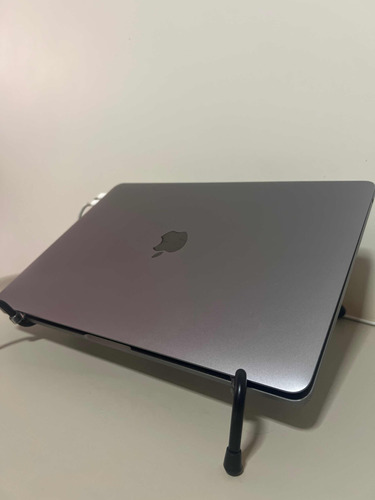 Macbook Pro (13-inch, 2016, Two Thunderbolt 3 Ports)
