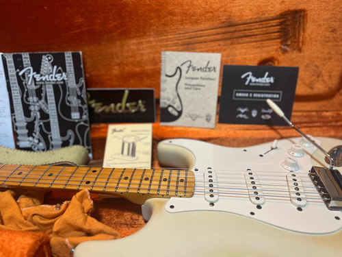 Guitarra Fender Americana Vintage 57 Stratocaster