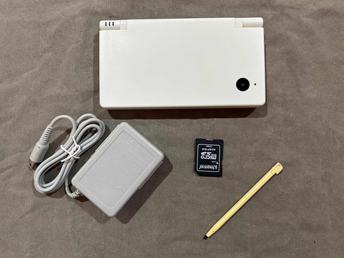 Nintendo Dsi White Con 32gb Y Muchos Juegos