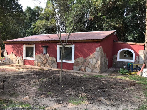 Hermosa Casa De Campo Con Pileta En Capilla Del Señor ,exaltacion De La Cruz ,  Casa  A 2 Minutos Del Centro De Capilla ,reciclada A Nueva Con El Estilo Campo De La Zona ,con Vista Al Campo 