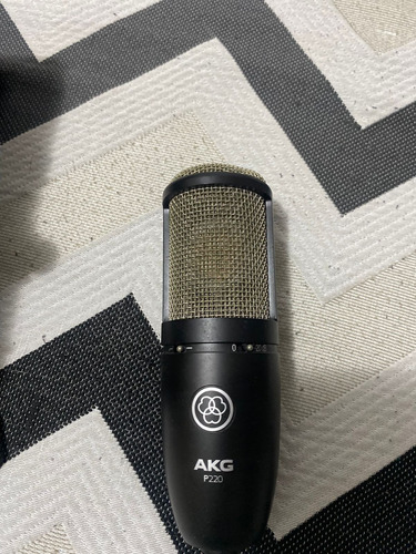 Microfone Condensador Akg P220 Com Suporte E Estojo