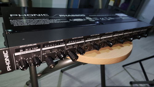 Amplificador De Audífonos De 8 Canales Phonic Pha 8800