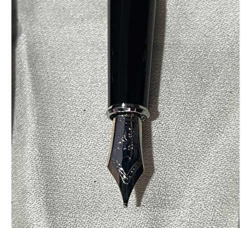 Pluma Fuente Montblanc Meisterstuck 14k Negra Con Plateado