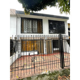 Casa En Venta En Cali Urbanización La Merced. Cod 15593