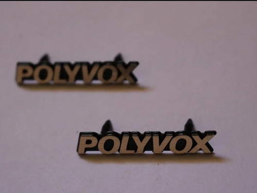2 Peças Emblemas Logotipo Polyvox