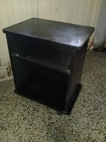 Mesa De Tv O Auxiliar  Con Ruedas Gran Oportunidad Leer Info