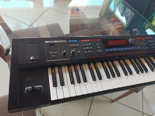 Roland Juno Di