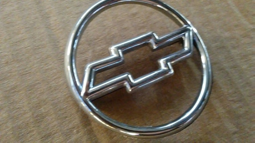 Emblema Logo Trasero Chevrolet Corsa 4 Puertas Sedan Foto 4