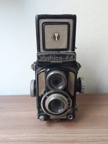 Câmera Máquina Fotográfica Yashica 44 Antiguidade Não Funcio