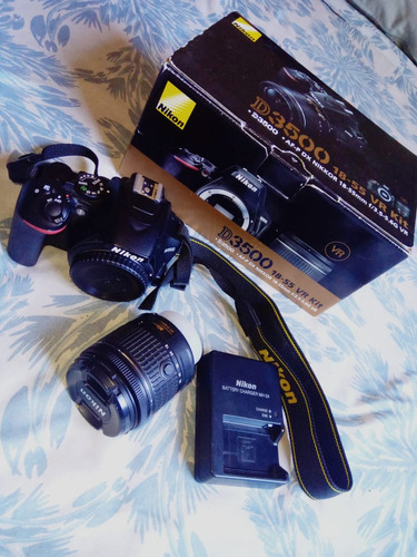 Camara Reflex Nikon D3500