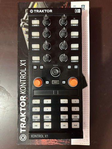 Controladora Native Instruments Traktor Kontrol X1 Mk2