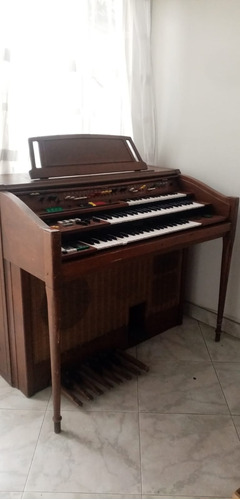 Organo Yamaha Electronics, Modelo Dk400