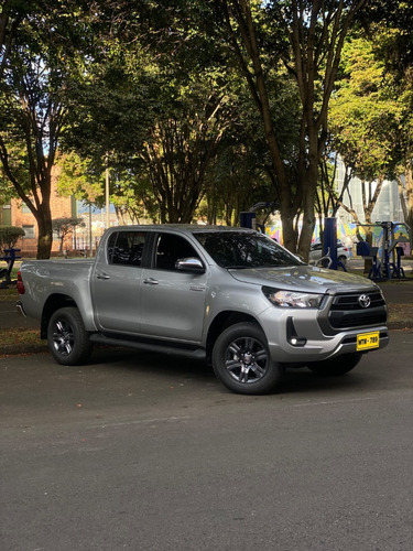 Toyota Hilux 4x4 Particular Y Pública 2024 Nuevas