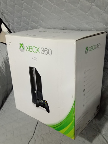 Microsoft Xbox 360 Super Slim 4gb Standard Color  Negro