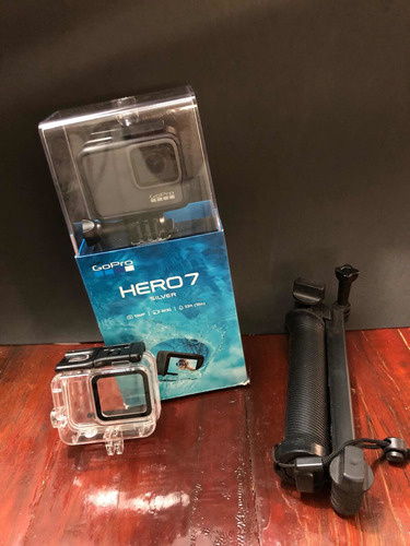 Camera Gopro Hero 7 Silver! Com Acessorios!