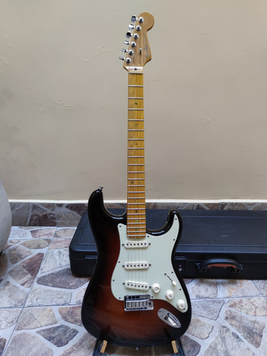 Guitarra Eléctrica Fender Stratocaster American Deluxe 
