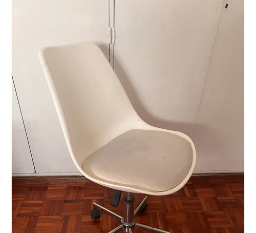 Silla Eames De Escritorio Con Ruedas