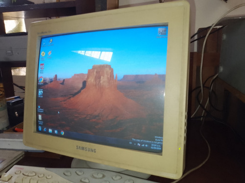 Monitor Samsung Syncmaster 793v 