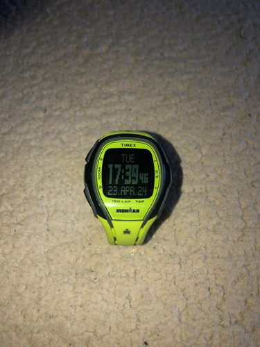 Reloj Timex Ironman Yellow Sleek. 150 Laps, Tw5m08100
