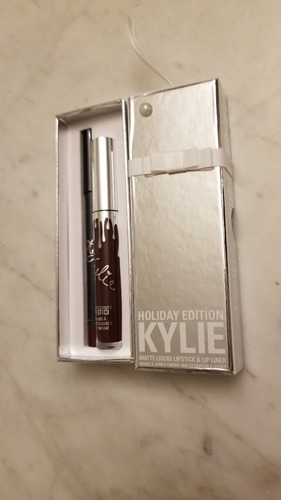 Kylie Jenner Edition Holiday Lip Kit  Vixen