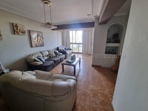 Marianny Gonzalez, Amplio Apartamento En Venta Zona Este Barquisimeto - Imagen 3