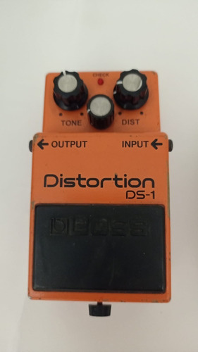 Pedal De Efeito Boss Distortion Ds-1