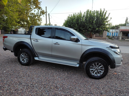 Mitsubishi L200 2017 2.4 Di-d High Power 181cv Cuero