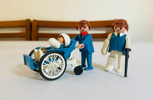 Playmobil - Bonecos Com Cadeira De Rodas - Usado