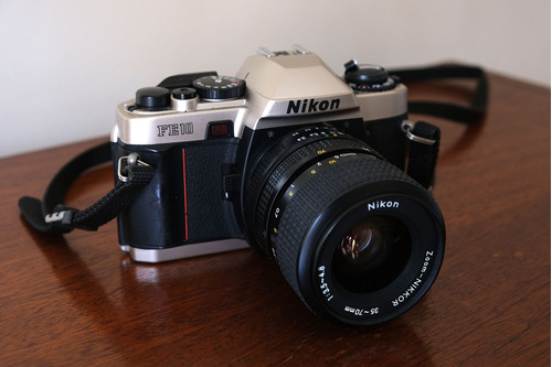 Nikon Fe10 Con Lente 35-70 Mm (rollo 35mm, Analógica)