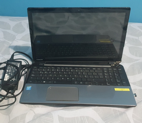 Laptop Toshiba Core I7 8g Ram 715gb Ideal P/usar De Cerebro