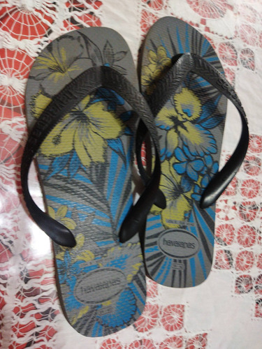 Ojota Havaiana Gris Original Con Dibujo De Flore Poco Uso 39